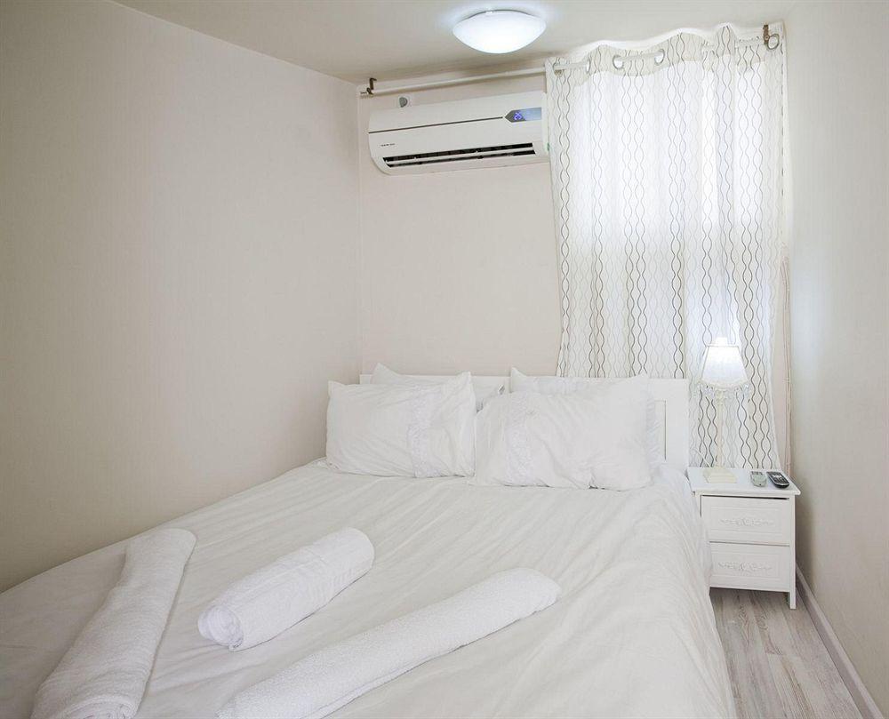 Levy - Neve Tzedek Aparthotel Tel Aviv Buitenkant foto